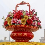 节日玻璃钢大花篮雕塑上经常雕刻什么图案？