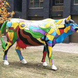 景观玻璃钢彩绘动物牛雕塑装饰摆件