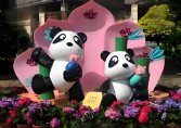 户外玻璃钢卡通大熊猫美陈雕塑的艺术定制之旅