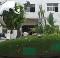 广场地球仪绿雕植物雕塑