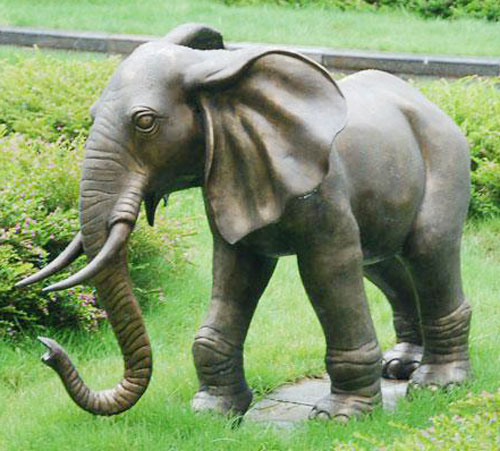 小区大象雕塑